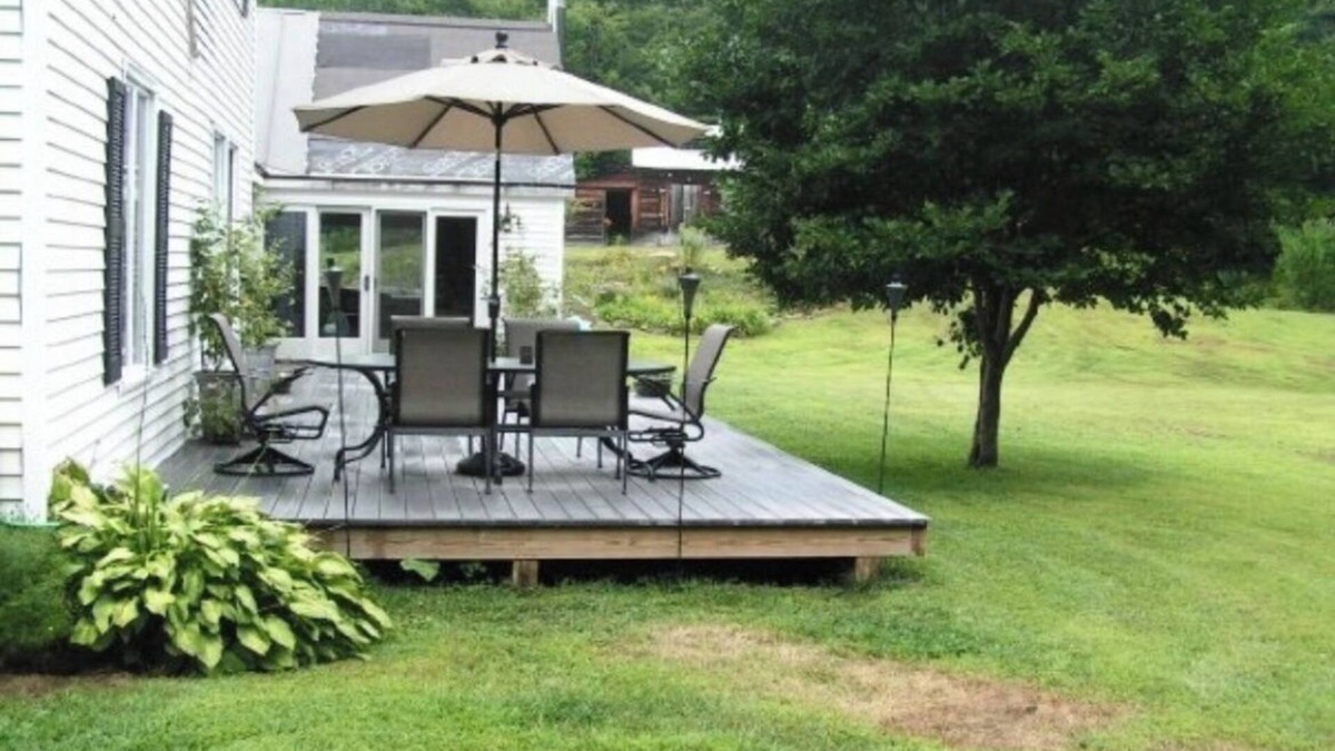 Chester House | Indoor Hot Tub Room/10 Miles to Okemo