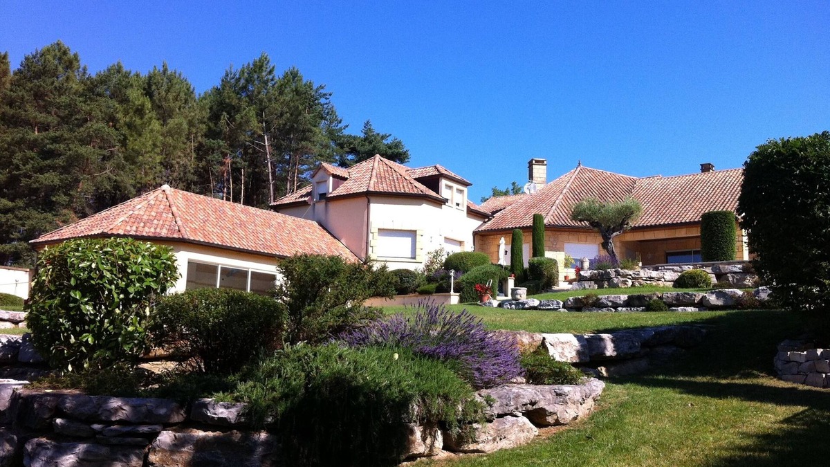 Cublac House | Indoor pool from 1 May until 30 September, pets not allowed & not overlooked