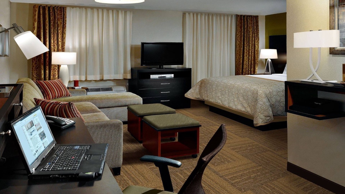 Dearborn Apartment | Indoor Pool, Hot Tub, Free Wi-Fi, Free Breakfast | Near Ford World HQ