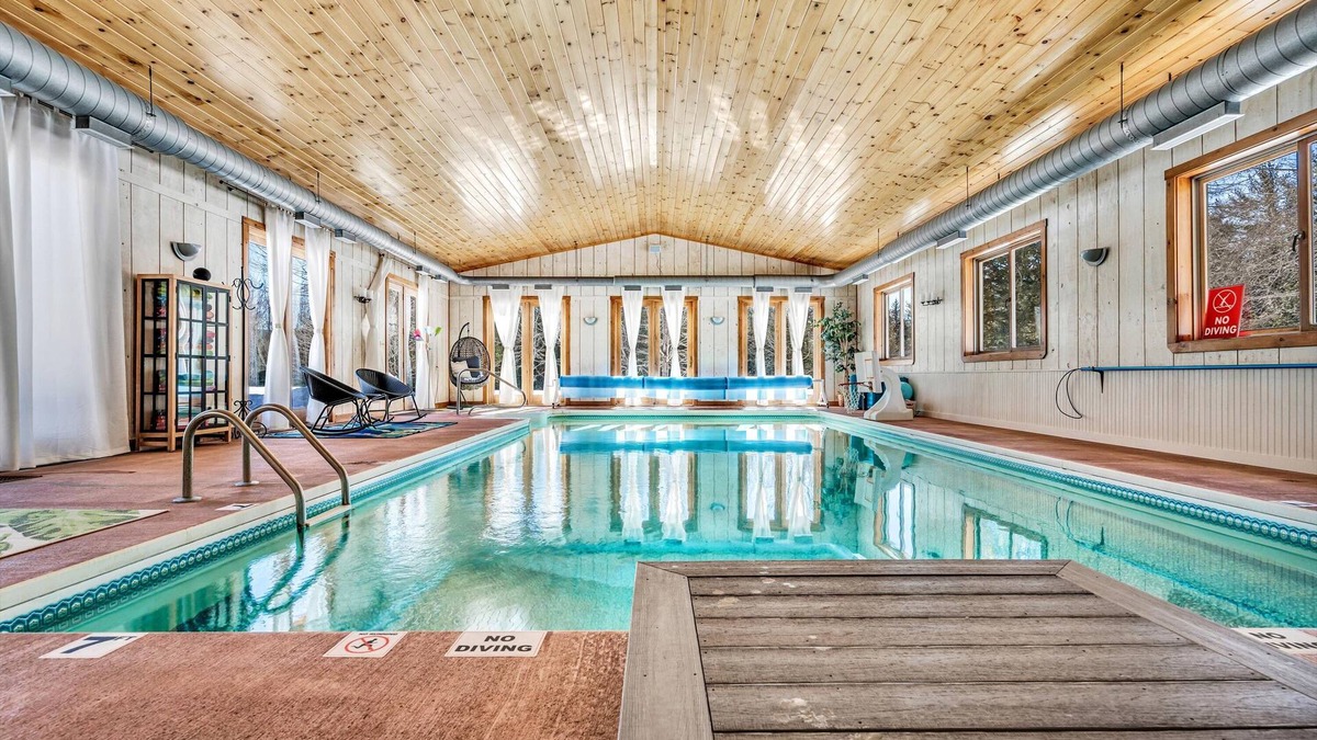Hanover House | INDOOR POOL, HOT TUB, PRIVATE 86 acre Retreat and Event Space
