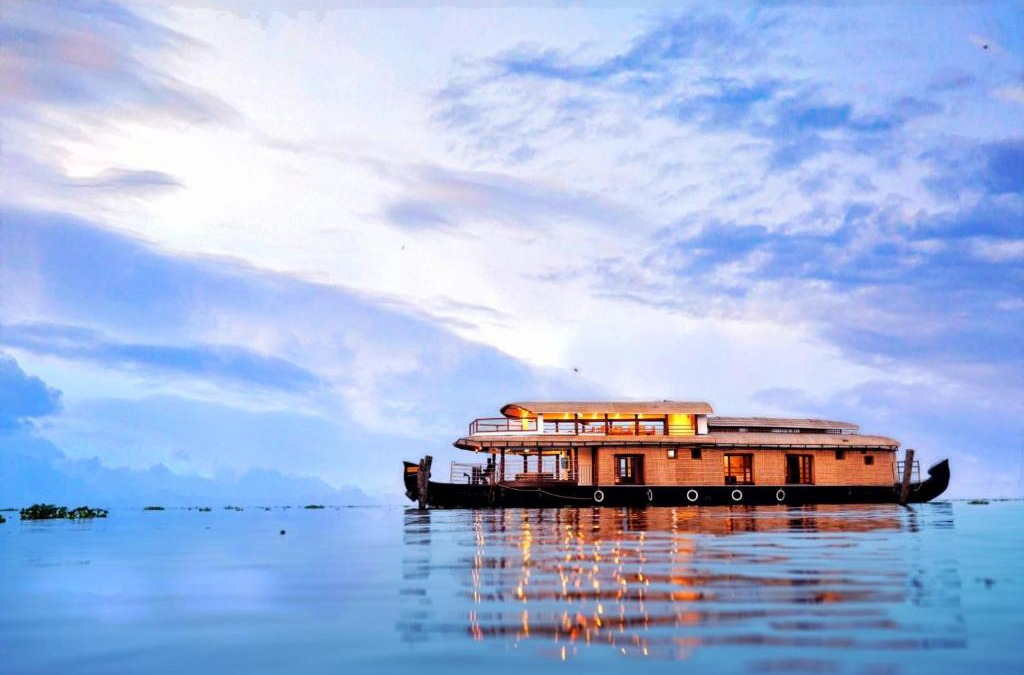 Alappuzha Boat Rental | IndraprasthamLakeCruise