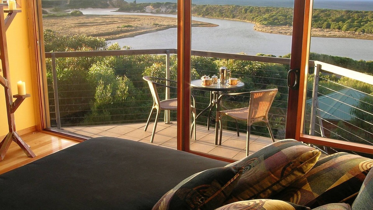 Fairhaven Apartment | Indulge in a Romantic Spa Apartment with Sweeping Ocean Views