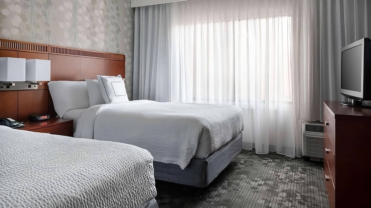Indianapolis Resort | Indulge in Home-Like Comfort! 2 Convenient Units, Near Bumblebee Ruins