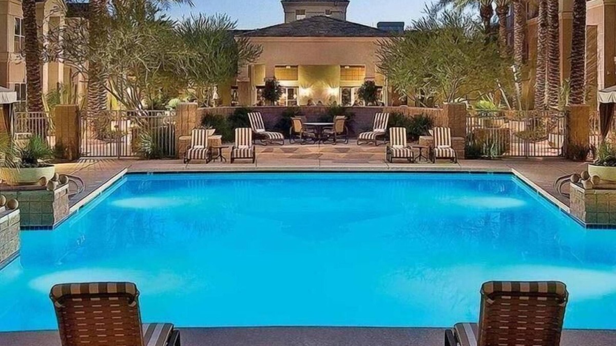 Gainey Village Villas Hotel | Indulge in Home Like Comfort! Short Drive to Desert Botanical Gardens, w/Pool!