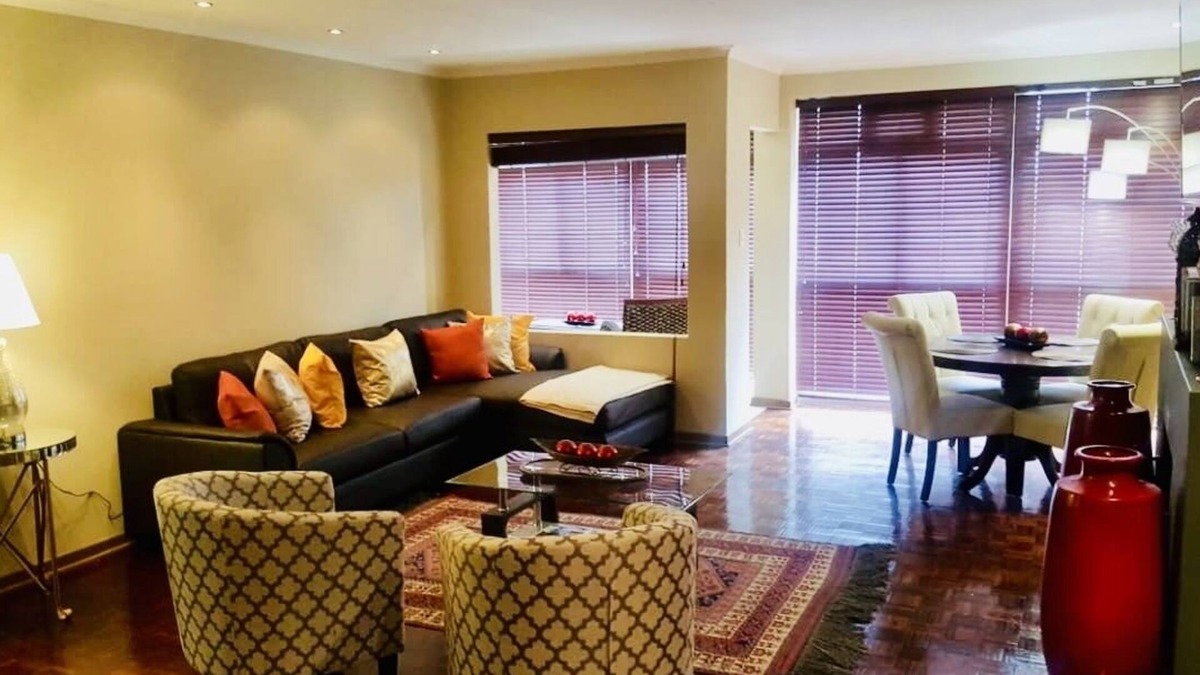 Summerstrand Apartment | Indulgent Penthouse Condominium