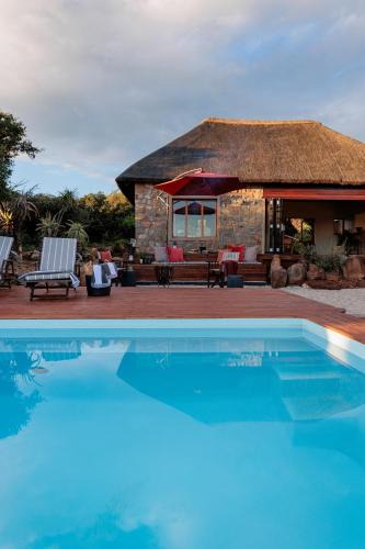 Sidbury Cabin | Induli Lodge - Amakhala Game Reserve