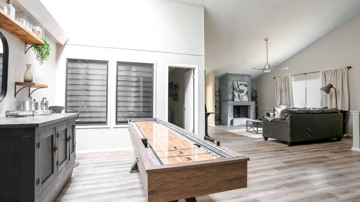 Raintree House | Industrial Chic South Lubbock 3/2