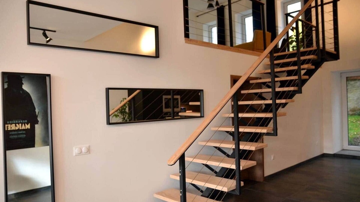 Guenviller House | Industrial loft in a former barn