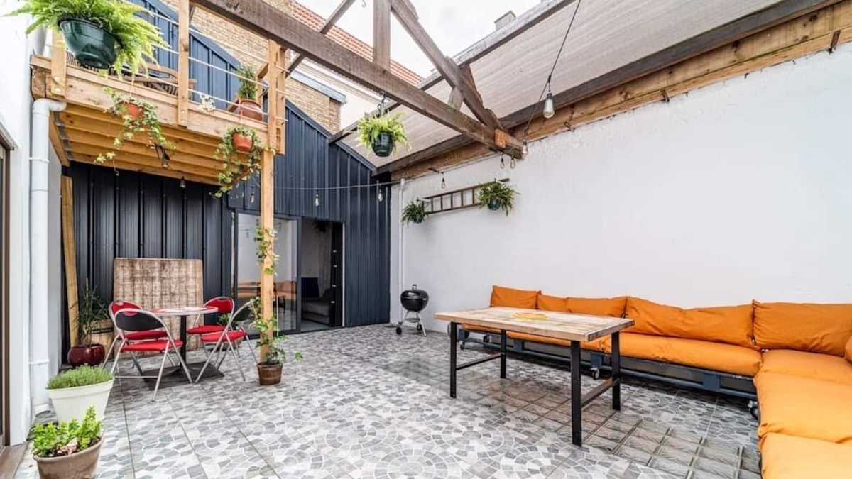 Dunkerque Centre Apartment | Industrial Loft with Patio in the City Center of Dunkirk