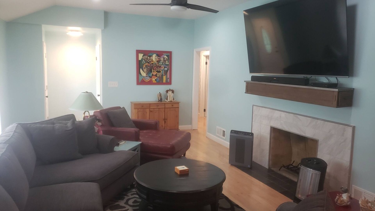 Lawrence House | Indy 500, convention center, and major events ready. Extended stay rates reduced