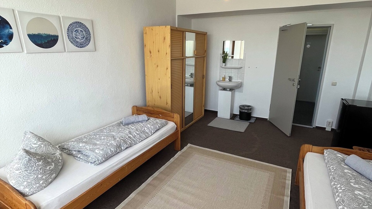 Gispersleben-Viti Hotel | Inexpensive, clean, safe! Accommodation for craftsmen and fitters