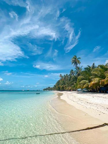 Mandhoo House | INFINITE LAGOON