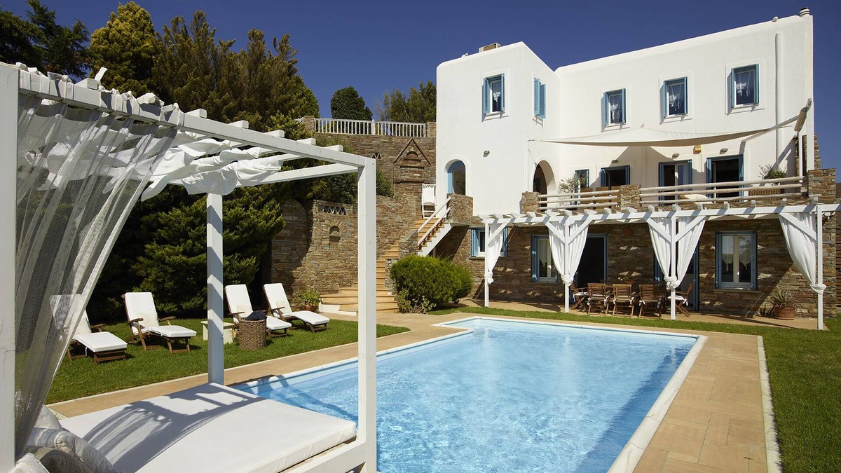 Paleopolis Villa | Infinite Serenity: Villa Etheria – 4 Bed Luxury, Private pool, Gym