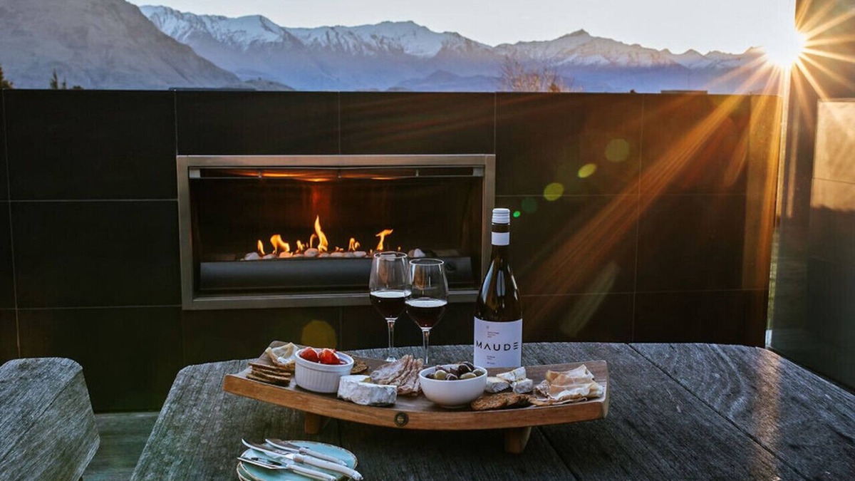 Wanaka House | Infinity Drive · Modern, luxury home with a hot tub and lake views.