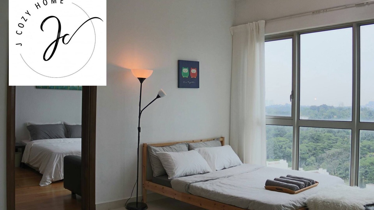 Chow Kit Apartment | Infinity Pool + Night KLCC View + KL Tower View + Subway @Regalia Suites