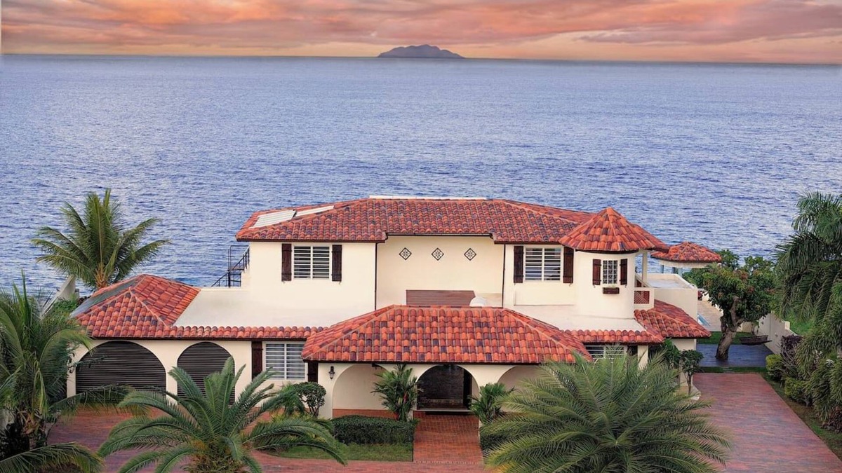 Aguadilla Villa | Infinity Pool | XL HOT TUB | Walk to Beach