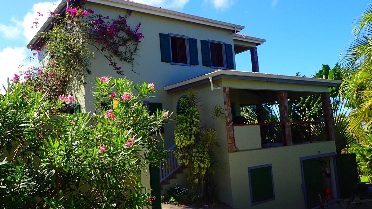 Pond Hill Villa | Infinity pool, spectacular views, mountain house. Innisfree.