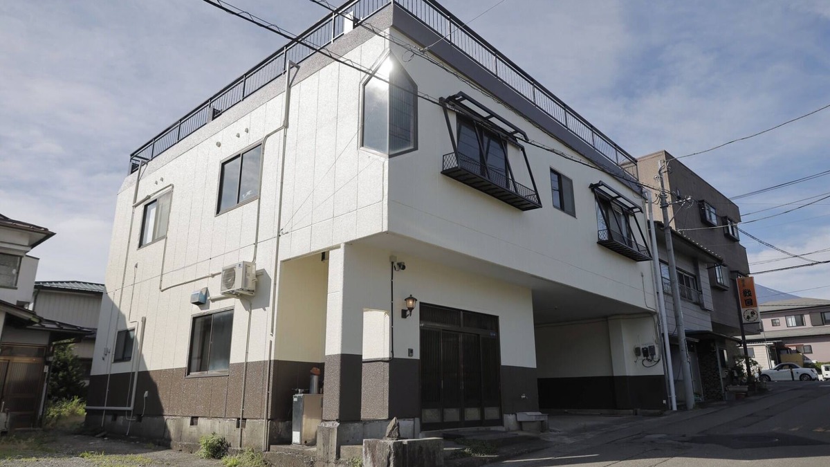 Fujiyoshida House | Infusing Japanese art into the accommodation Spectacular rooftop views Samurai Hotel Mount Fuji/Fujiyoshida Yamanashi
