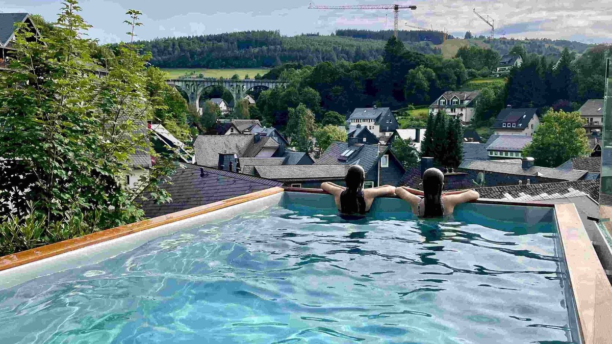 Ortsmitte House | INGE in will-INGE-n, vacation home with pool