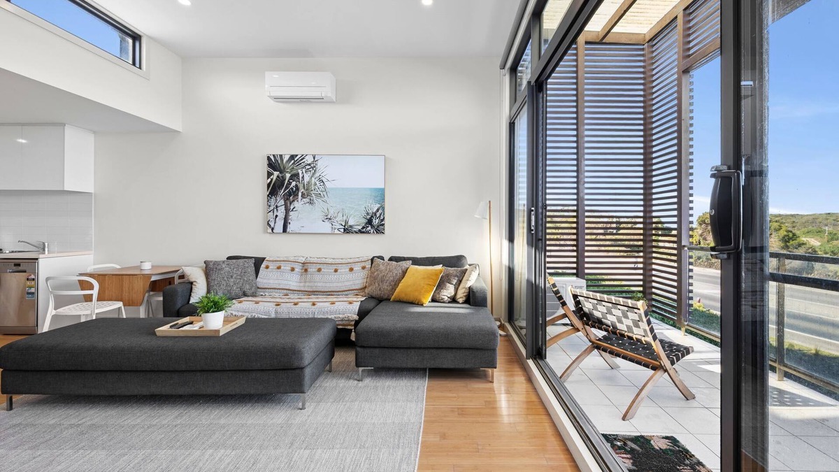 Aireys Inlet Apartment | Inlet Apartment I Walk to beach, cafes and more
