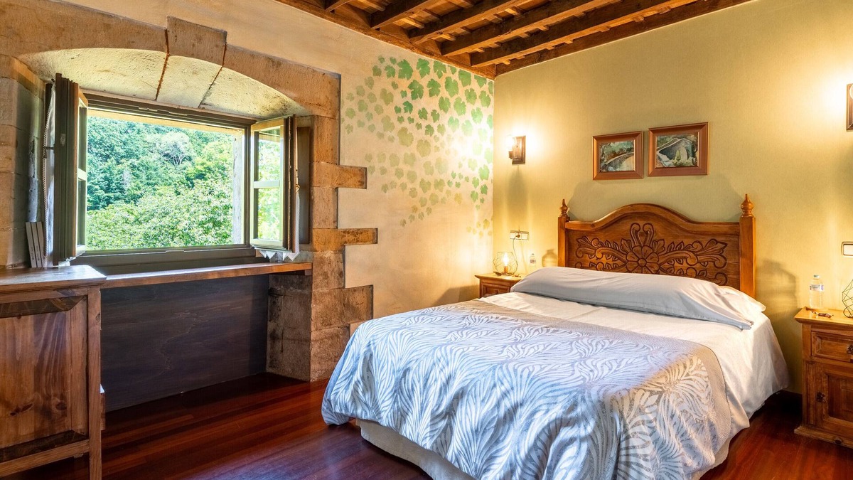 Santianes de Ola House | Inn 'Arciu' with Mountain View, Shared Garden and Wi-Fi