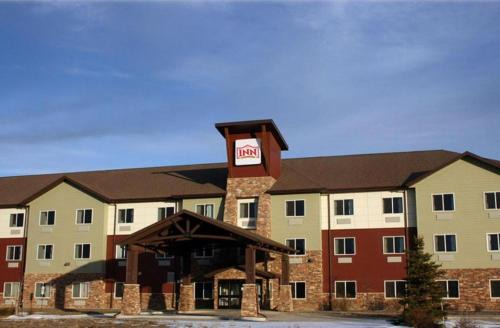 Watford City Hotel | Inn at Hunters Run