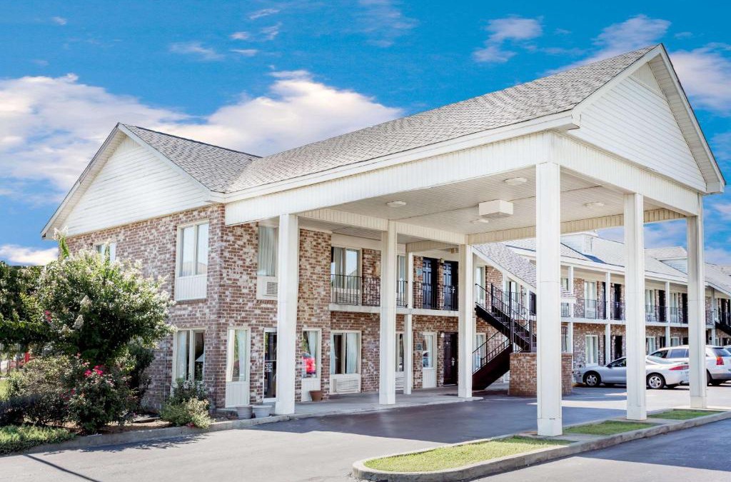 Manning Hotel | Inn by Manning