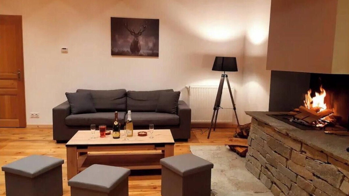 Aspres-sur-Buech House | Inn 'Gite Les Sabots De Venus' with Mountain View, Private Terrace and Wi-Fi