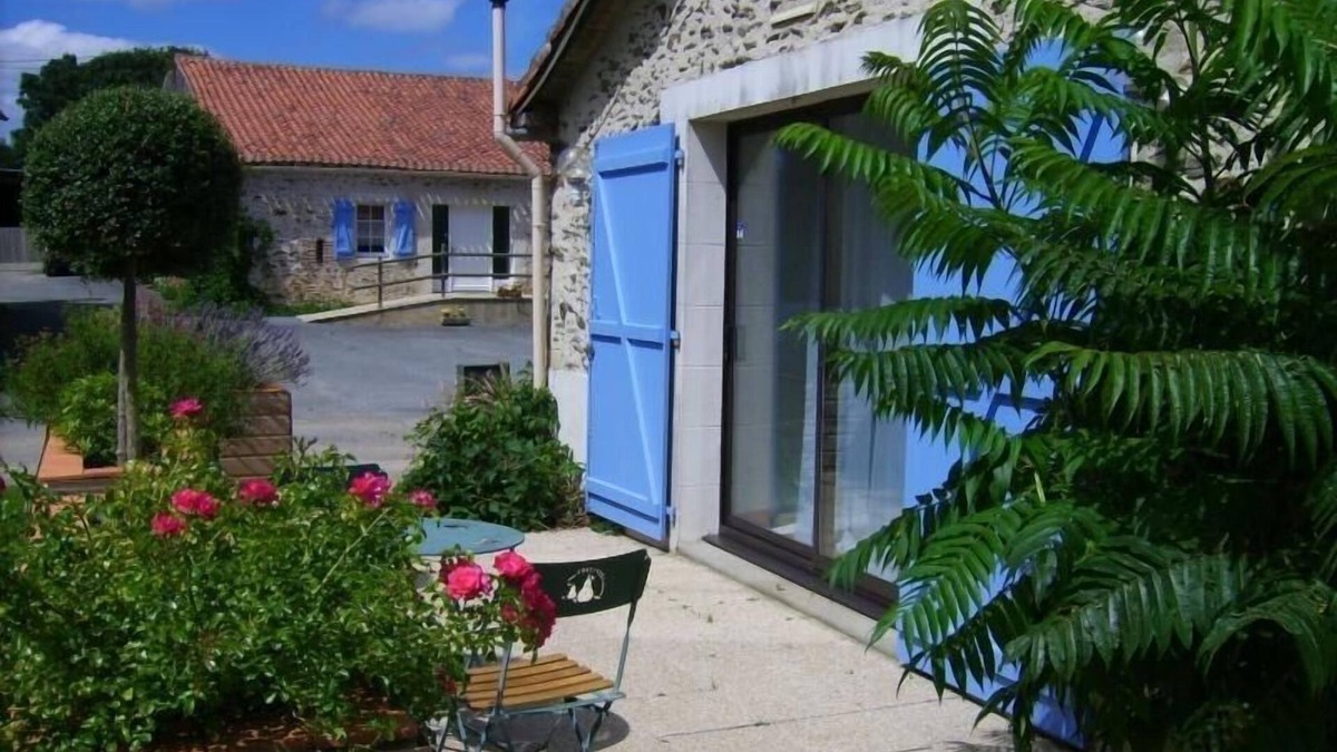Saint-Germain-lAiguiller House | Inn Mouilleron-Saint-Germain, 3 bedrooms, 7 people