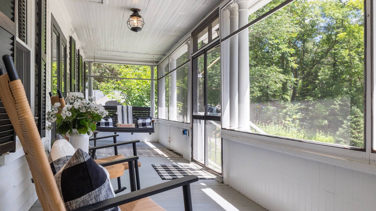 Holderness Bed & Breakfast | Inn On Golden Pond