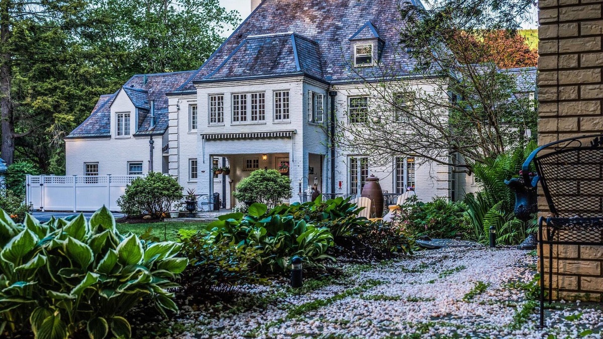 Brattleboro Bed & Breakfast | Inn on Putney Road