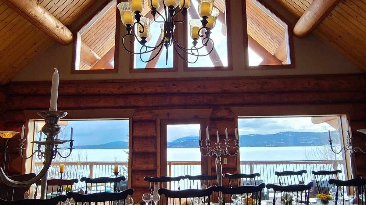 Whitehorse Cabin | Inn On The Lake
