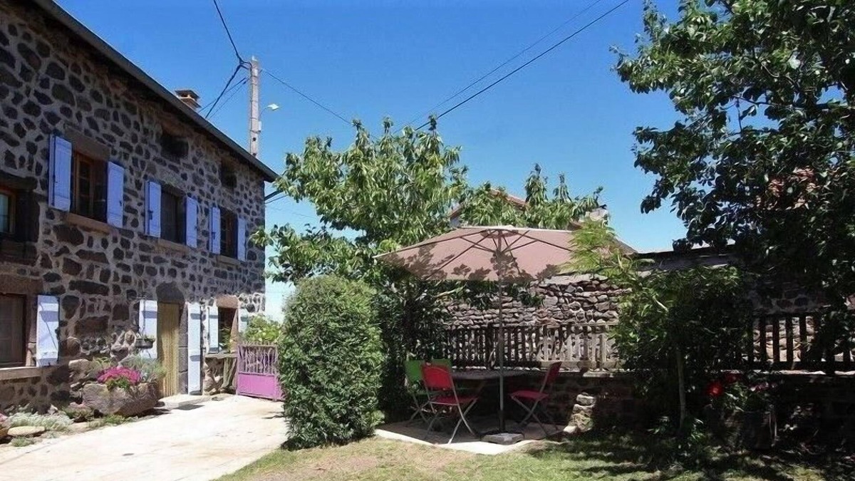 Sanssac-l'Eglise House | Inn Sanssac-l'Église, 2 bedrooms, 4 people
