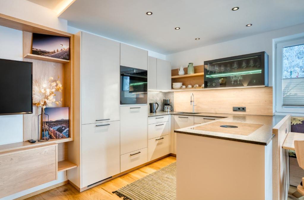 Sistrans Apartment | INN Sun Apartment