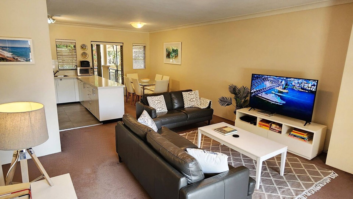 Redfern Apartment | Inner City Apartment - Moments to the City Centre