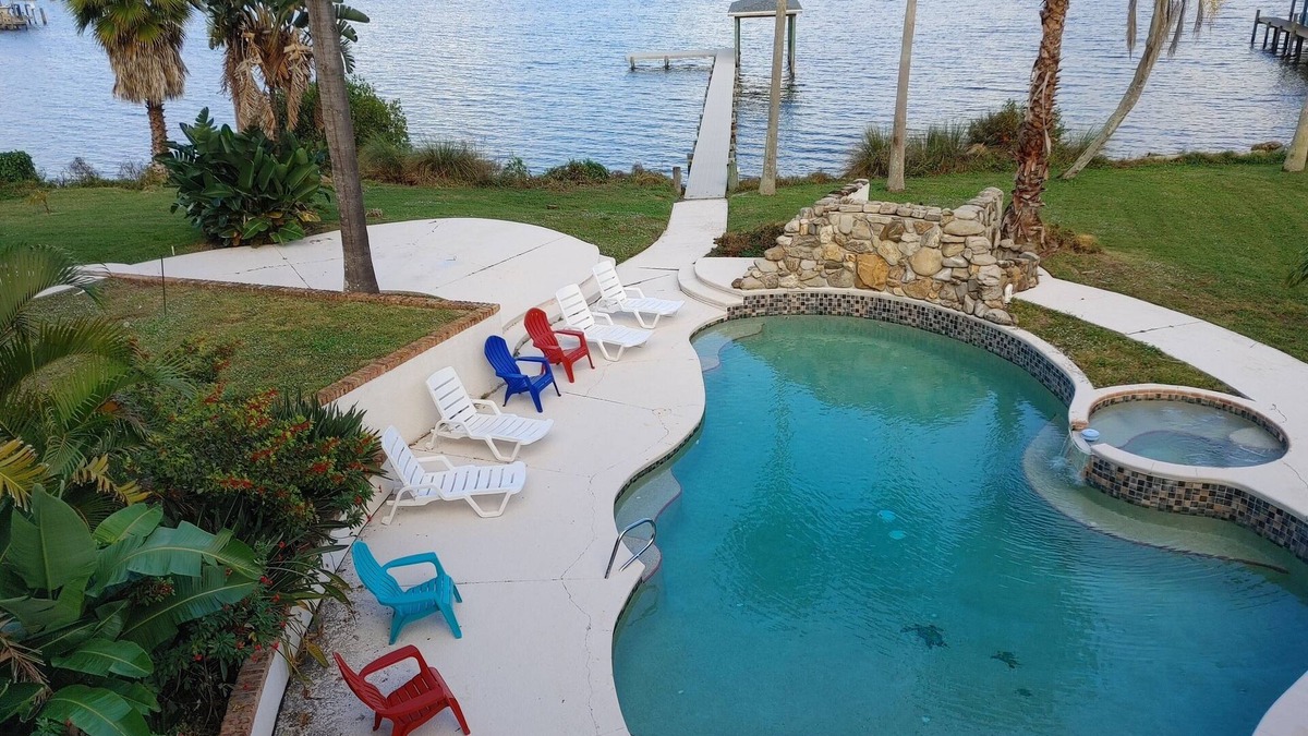 Tropic Apartment | Inter-Coastal1 Bed Room Apt . within villa on water w/pool, kitchen, sleeps 4
