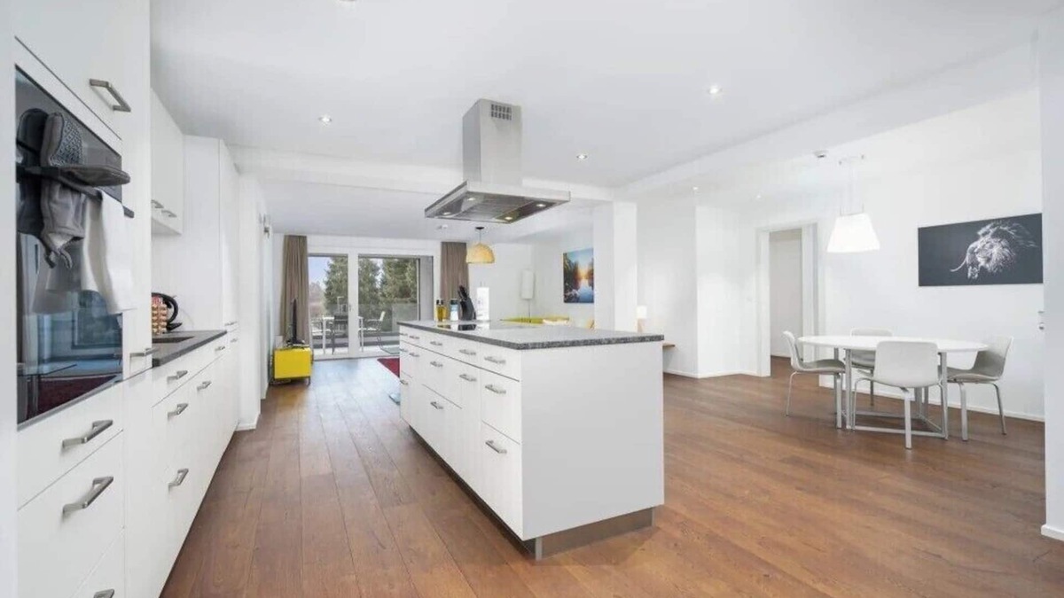 Bangerten Apartment | Interlaken apartments Two Bedroom Interlaken Apartment with King & Twin Beds