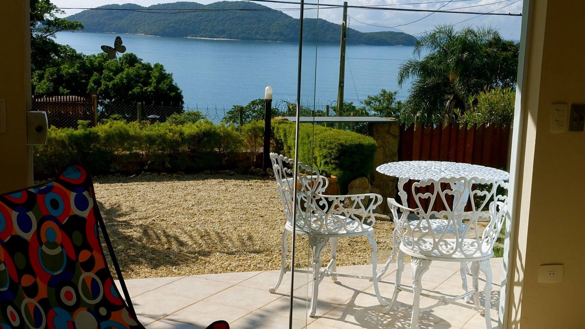 Caraguatatuba House | International Standard - Small Condominium Security -WiFi