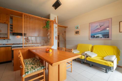 Clusane Apartment | Interno 18