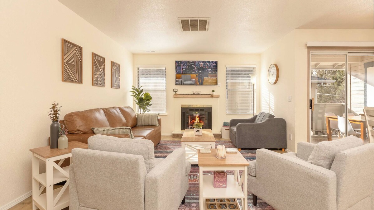 Veterans Park Apartment | InThe Heart Of Downtown Boise!