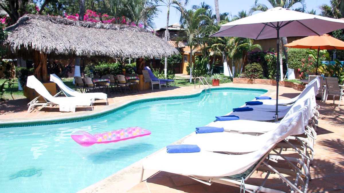 Brisas de Zicatela Apartment | Intimate luxury rooftop apt w/oceanview terrace, ionization system pool, yoga