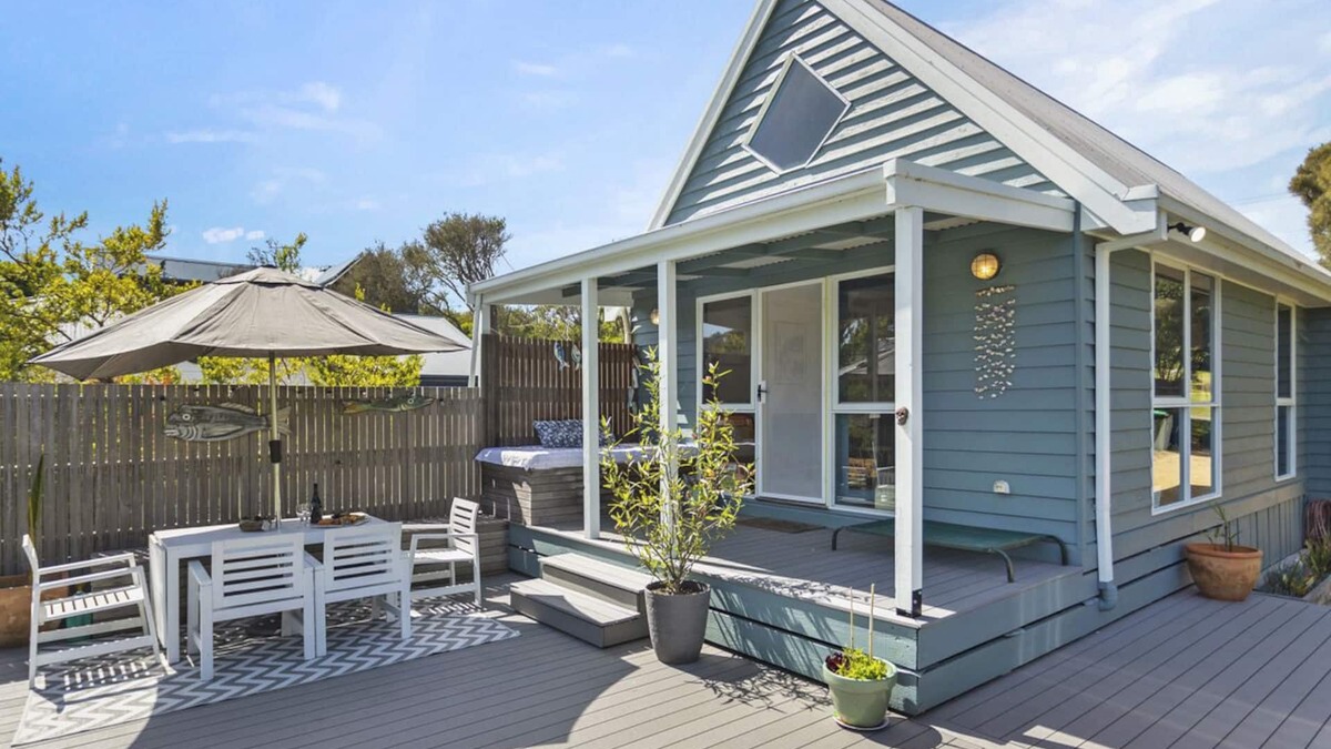 Rye House | Into the Blue by Ready Set Stay - Near the sea and surf