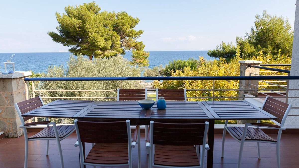 Paralia House | IntoTheBlue Villa - A beautiful holiday home by the sea