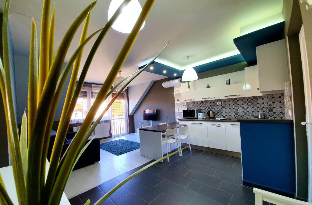 Sarvar Apartment | INTRO Apartman