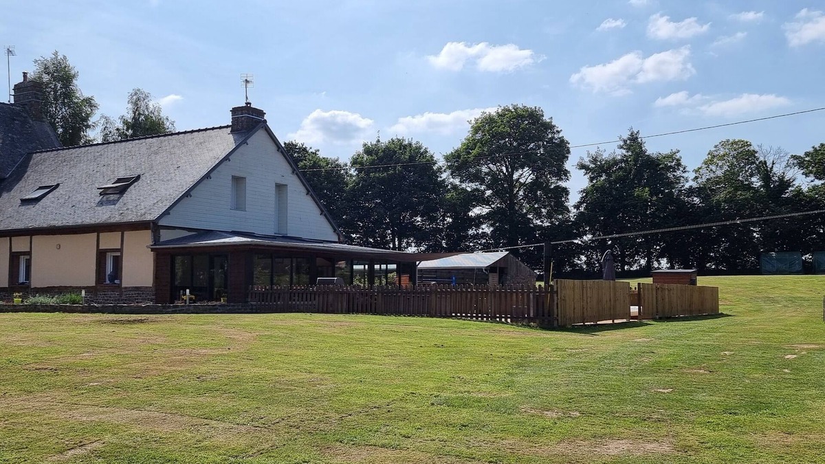 Saint-Ovin House | Introducing Willow Tree Gites . Holidays , Weddings and all events catered for.