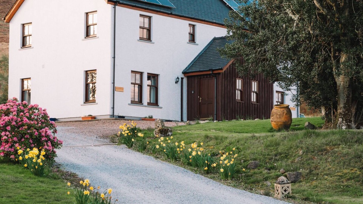 Fort William House | Inverskilavulin Estate - Maclean House