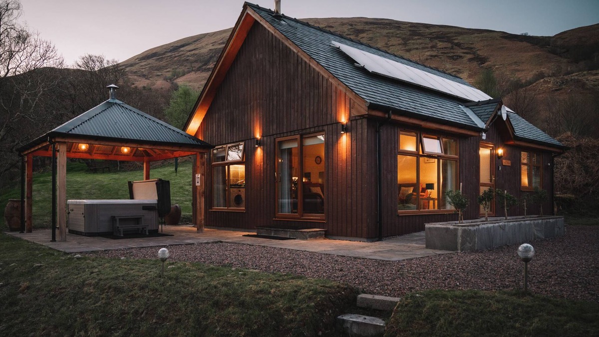 Fort William Ski Chalet | Inverskilavulin Estate - Beinn Bhan Lodge