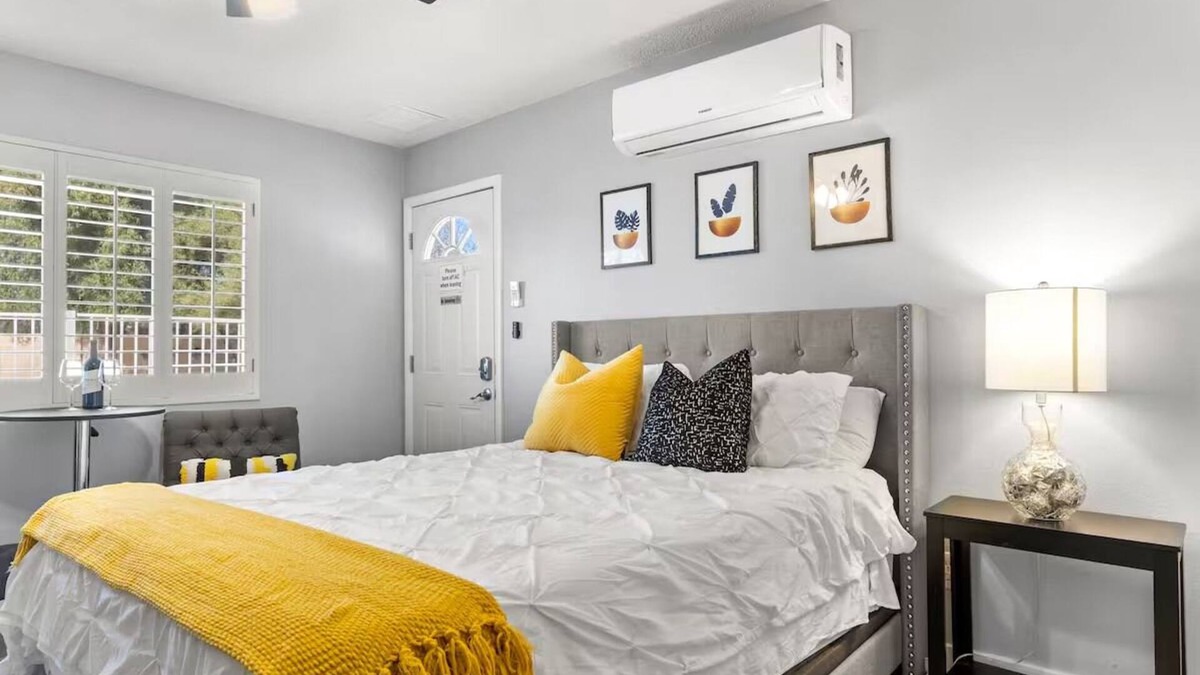 North Mountain Apartment | Invitation to Relaxation: Serene Oasis with Pool