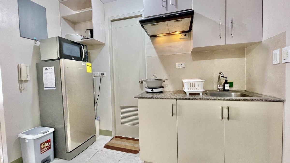 Valenzuela Apartment | Inviting 2-bed Apartment in Mandaluyong