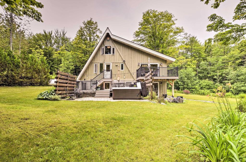 Warren House | Inviting A-Frame Cabin with Saltwater Hot Tub!